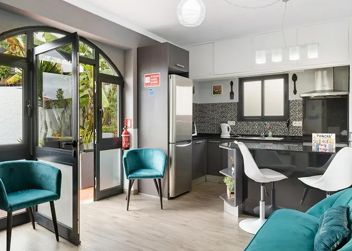 別荘 Garajau House カニコ