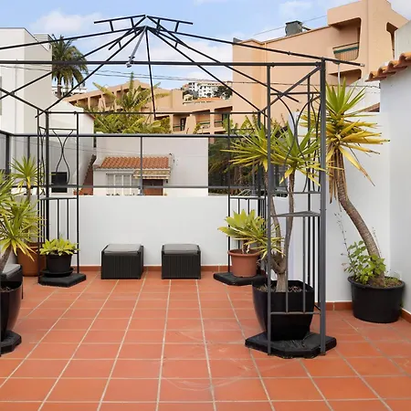 בית נופש Garajau House קאניקו