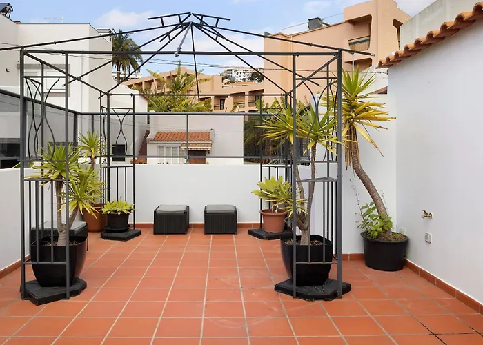 בית נופש Garajau House קאניקו